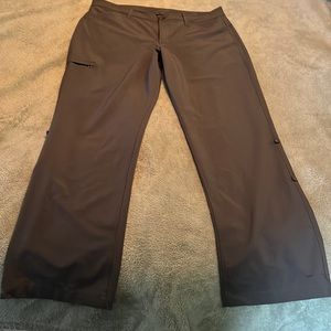Eddie Bauer Women’s pants , size 14, excellent like new condition !!